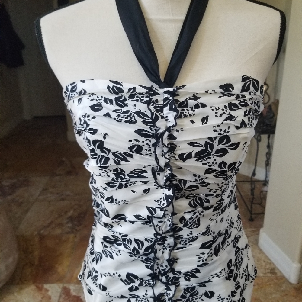 White House Black Market Top